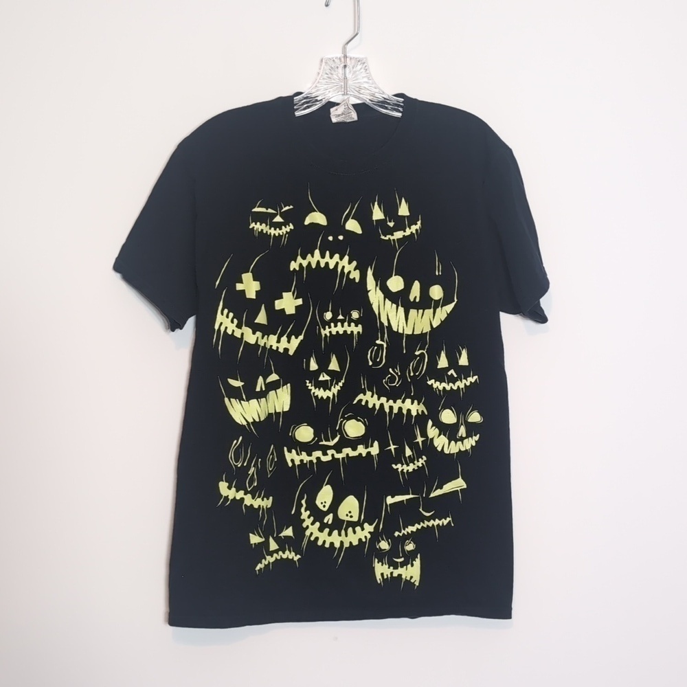 Glow In The Dark Halloween Jack o Lantern Faces Graphic T Shirt